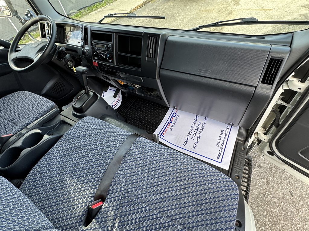2023 Isuzu Npr-hd - $33,995