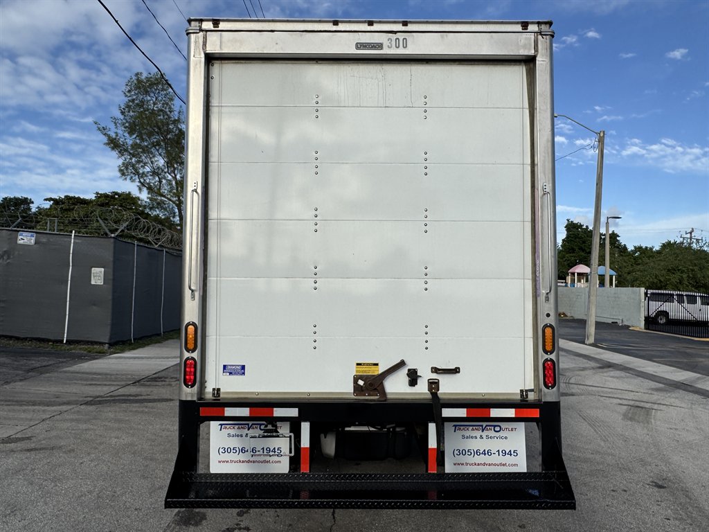 2023 Isuzu Npr-hd - $33,995