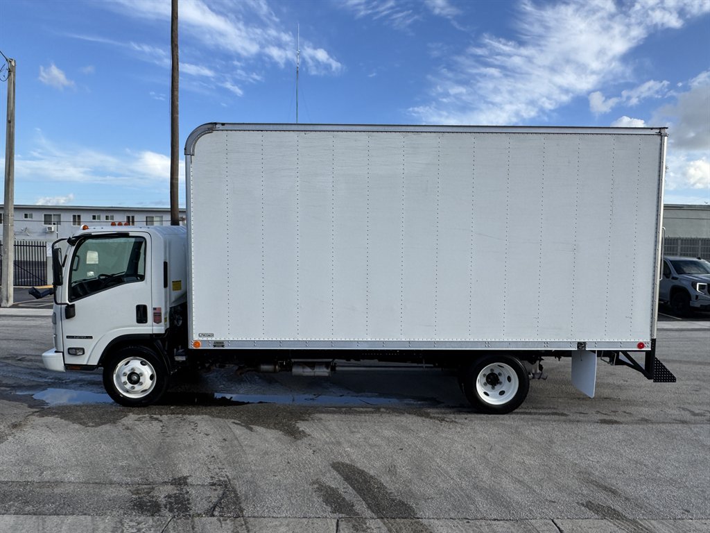 2023 Isuzu Npr-hd - $33,995