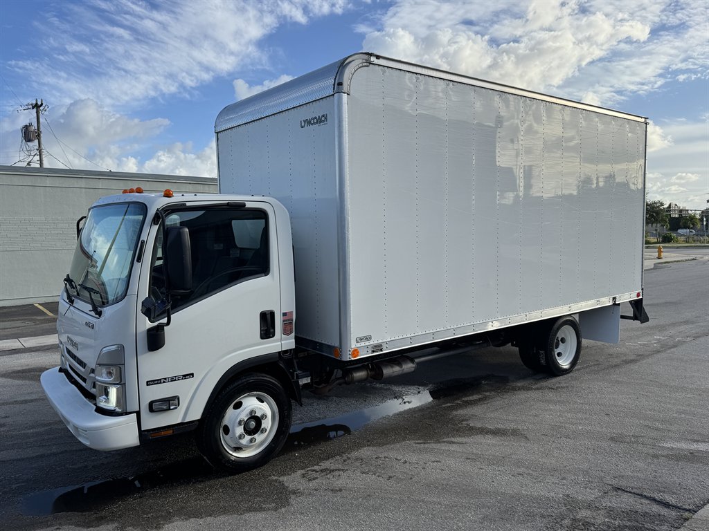 2023 Isuzu Npr-hd - $33,995