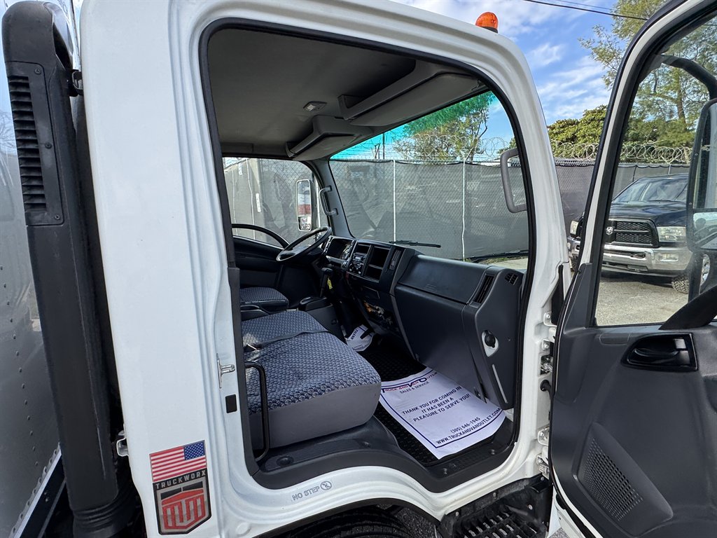 2023 Isuzu Npr-hd - $33,995