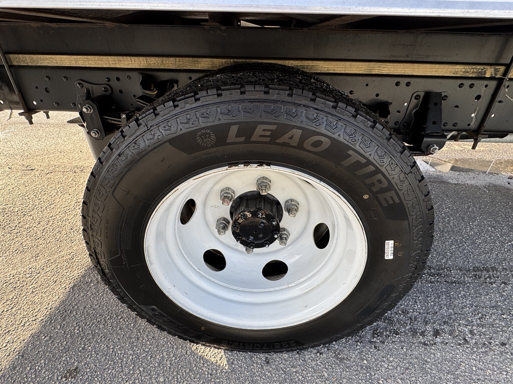 2023 Isuzu Npr-hd - $33,995