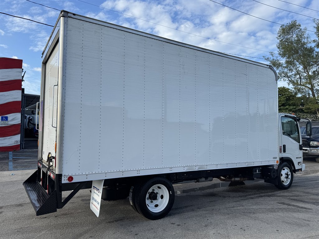 2023 Isuzu Npr-hd - $33,995