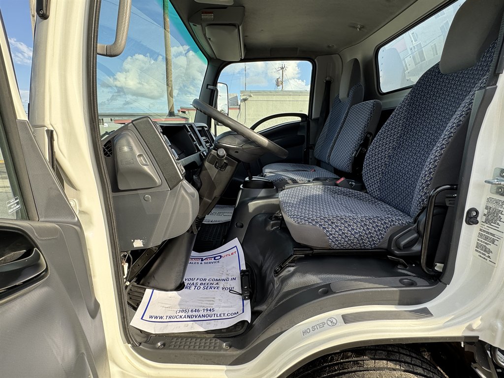 2023 Isuzu Npr-hd - $33,995