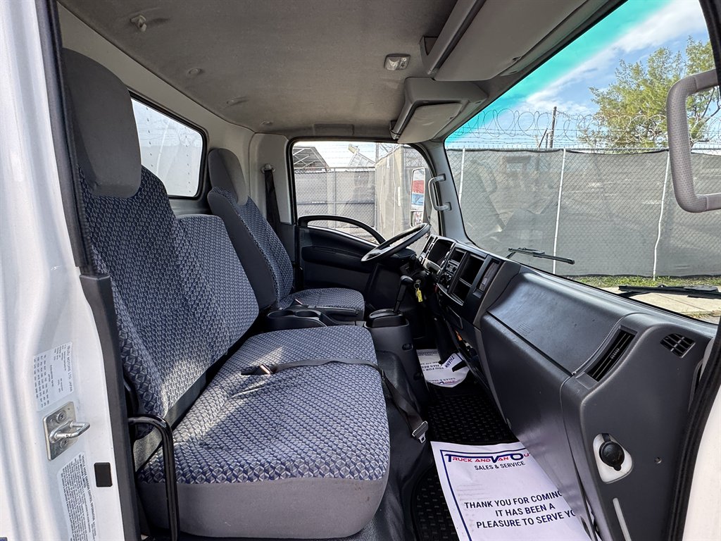 2023 Isuzu Npr-hd - $33,995