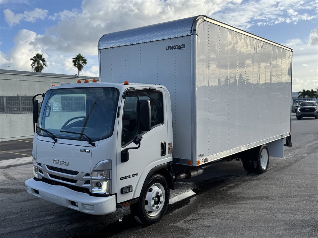 2023 Isuzu Npr-hd - $33,995