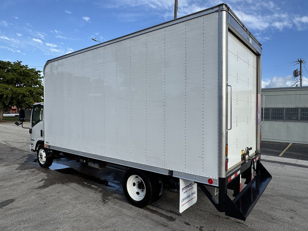 2023 Isuzu Npr-hd - $33,995
