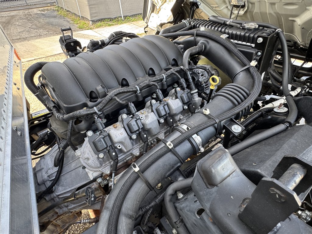 2023 Isuzu Npr-hd - $33,995