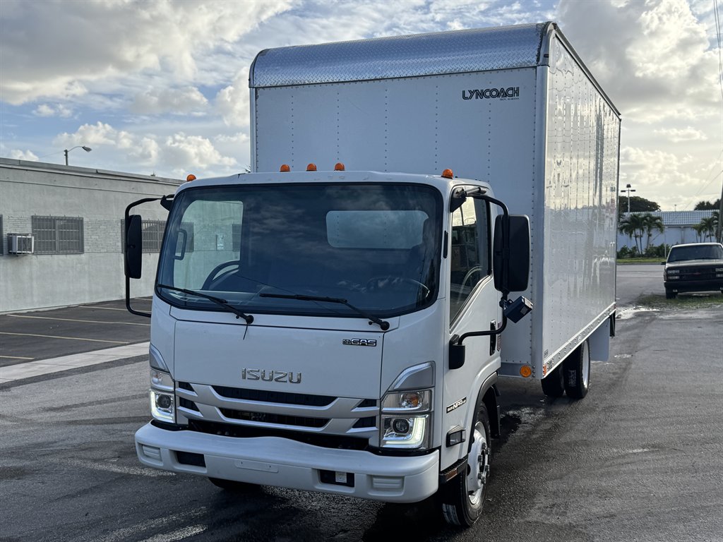 2023 Isuzu Npr-hd - $33,995