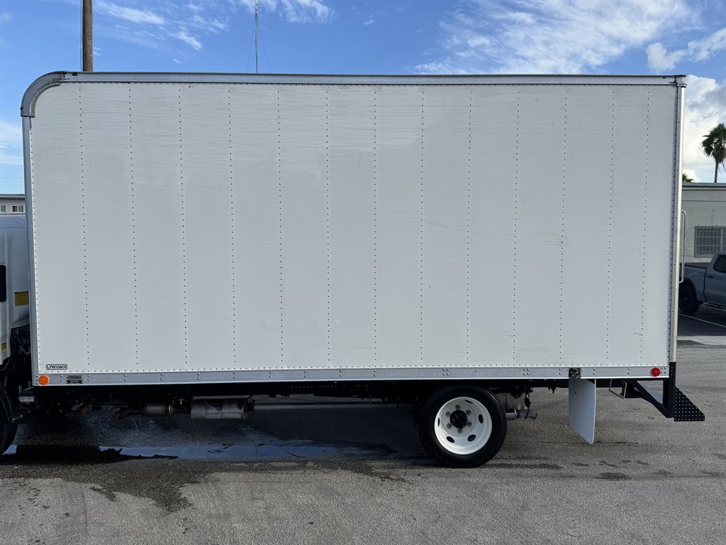 2023 Isuzu Npr-hd - $33,995