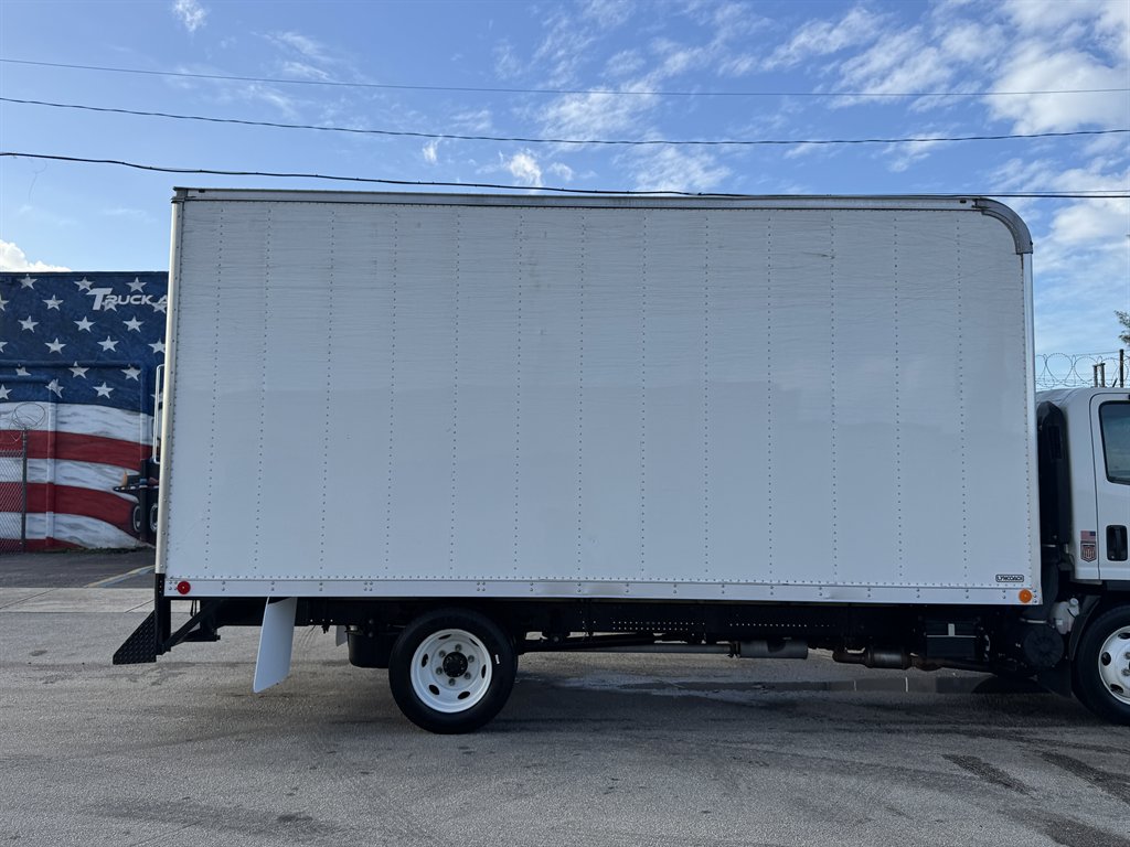 2023 Isuzu Npr-hd - $33,995