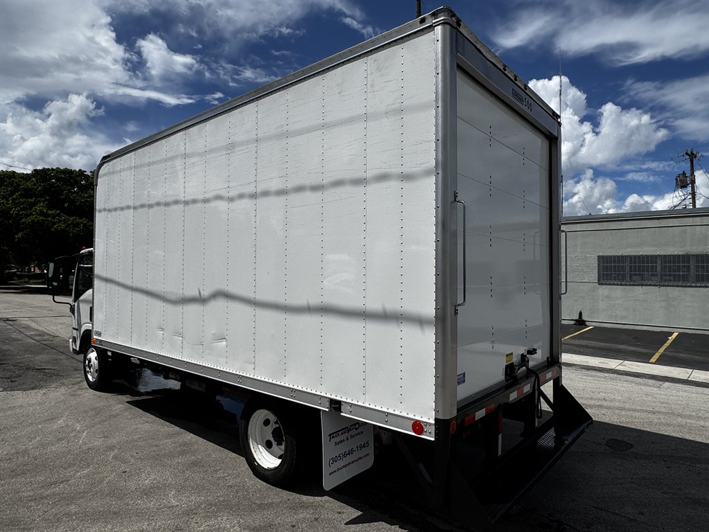 2023 Isuzu Npr-hd - $31,995