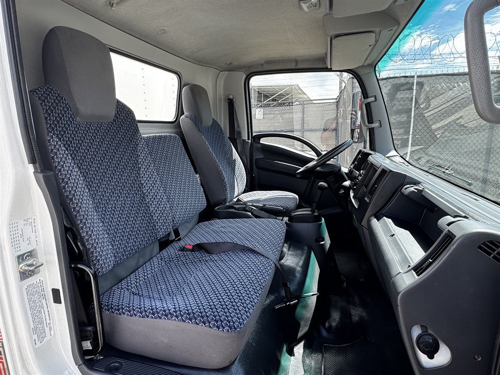 2023 Isuzu Npr-hd - $31,995