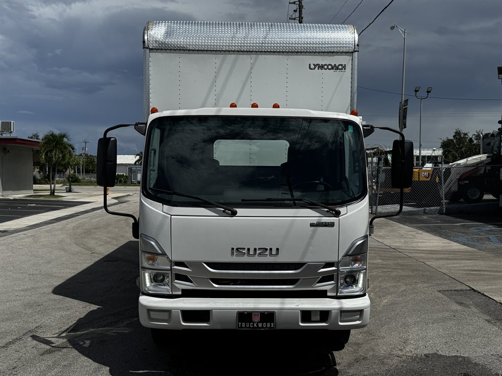 2023 Isuzu Npr-hd - $31,995