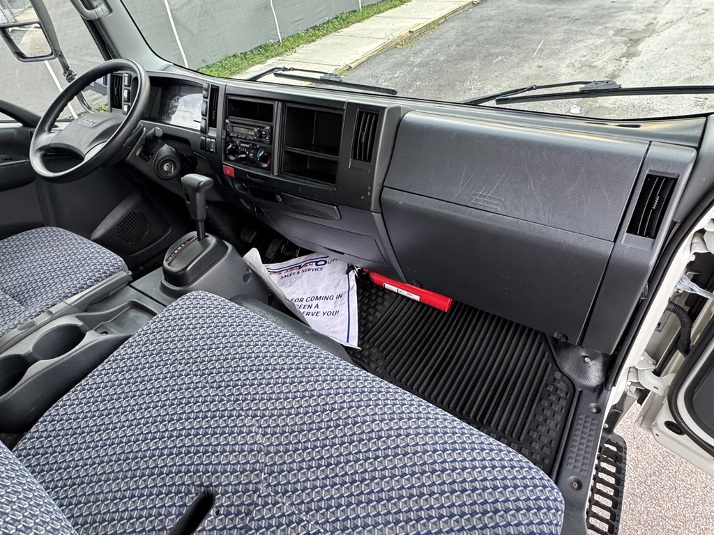 2023 Isuzu Npr-hd - $28,995