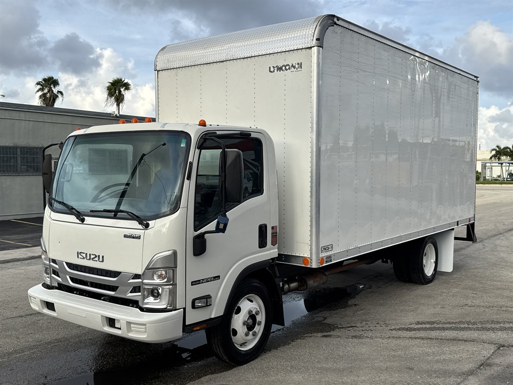 2023 Isuzu Npr-hd - $28,995