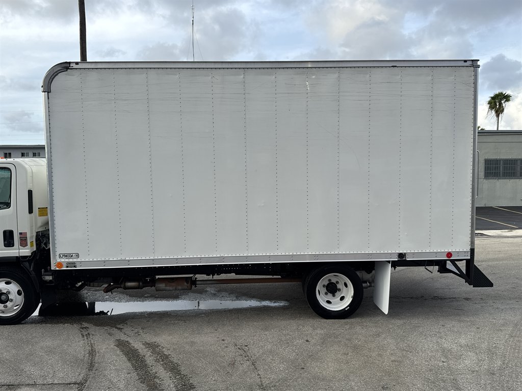 2023 Isuzu Npr-hd - $28,995