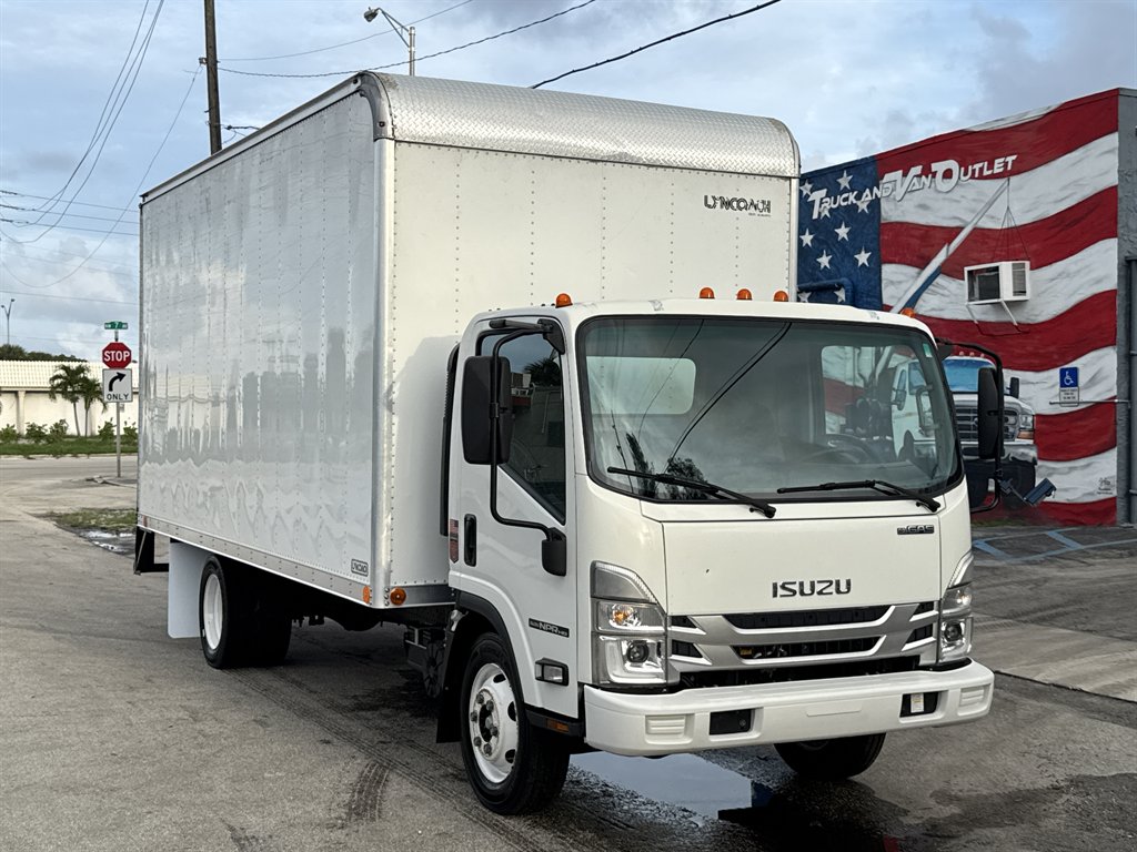 2023 Isuzu Npr-hd - $28,995
