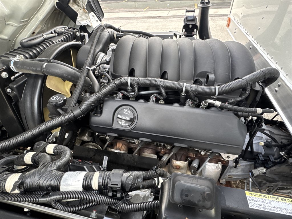 2023 Isuzu Npr-hd - $28,995
