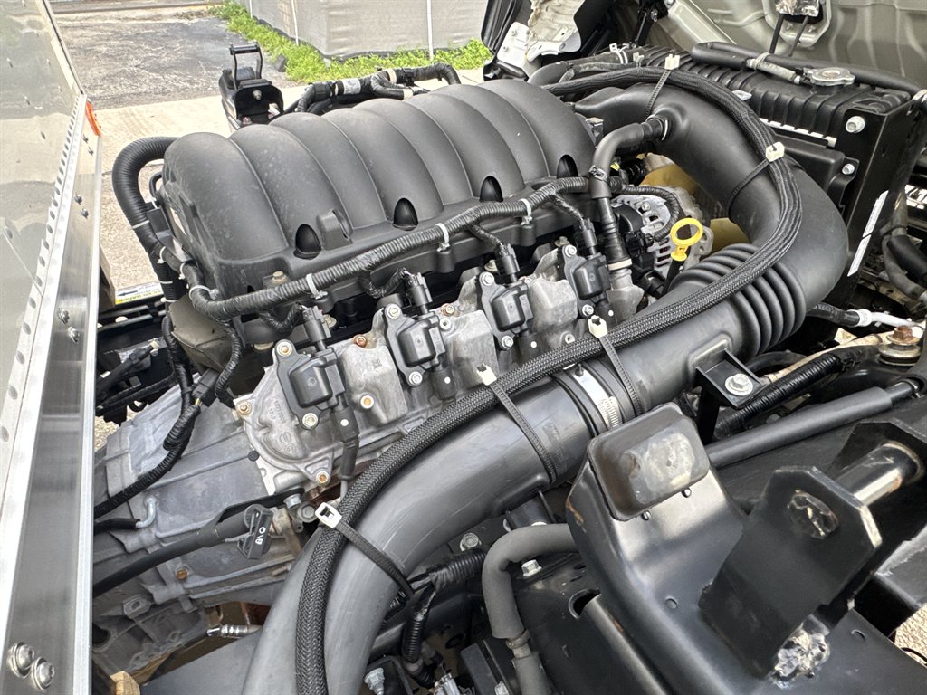 2023 Isuzu Npr-hd - $28,995