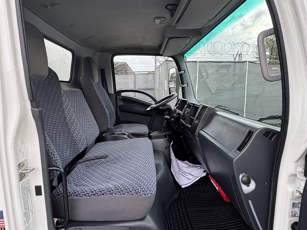 2023 Isuzu Npr-hd - $28,995