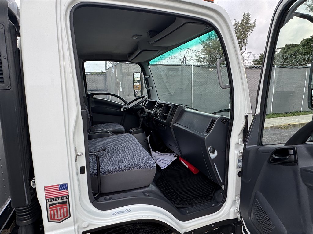 2023 Isuzu Npr-hd - $28,995