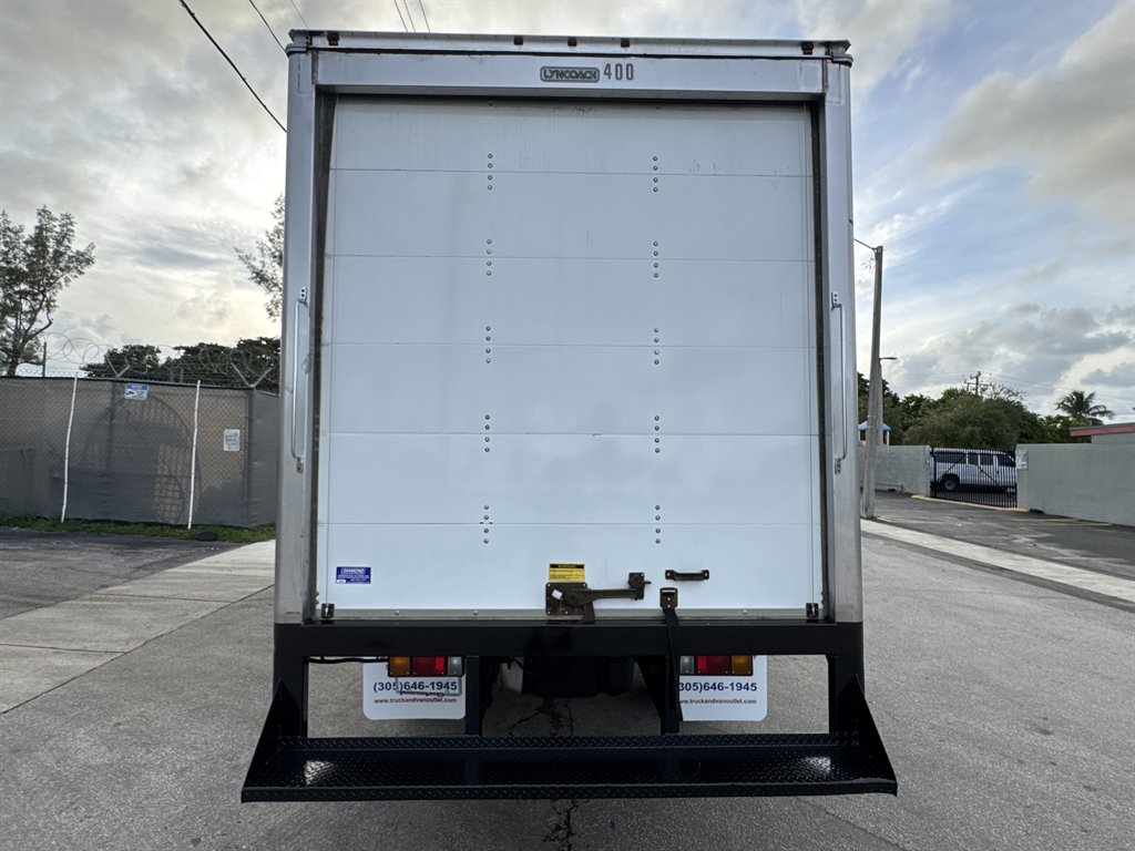 2023 Isuzu Npr-hd - $28,995
