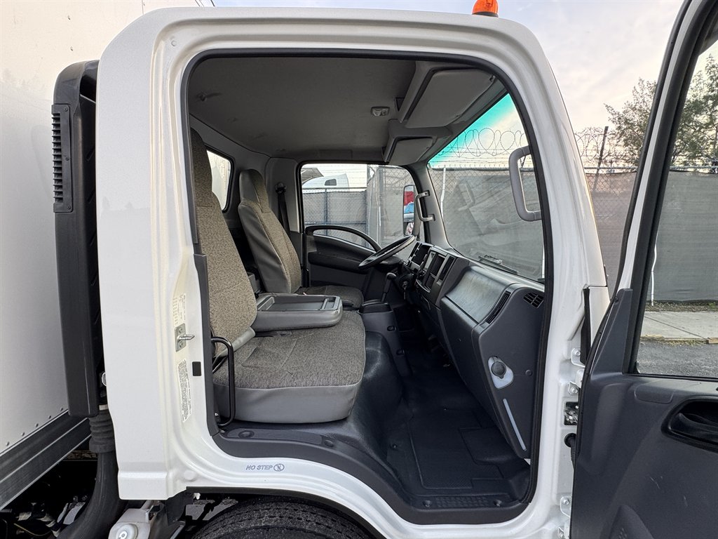 2024 Isuzu Npr-hd - $51,995