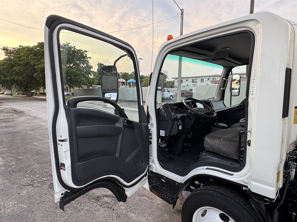 2024 Isuzu Npr-hd - $51,995