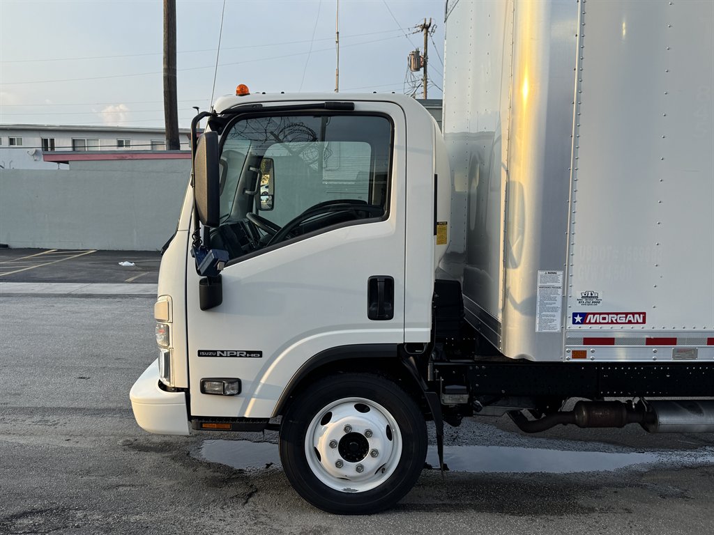 2024 Isuzu Npr-hd - $51,995