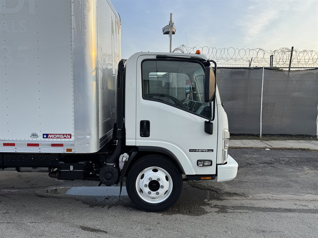2024 Isuzu Npr-hd - $51,995