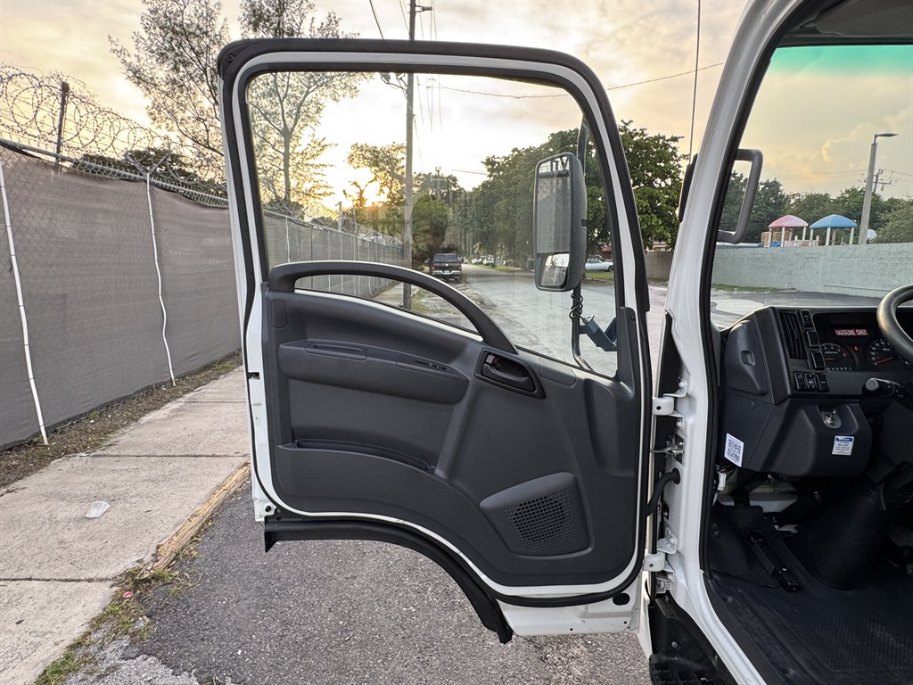 2024 Isuzu Npr-hd - $51,995