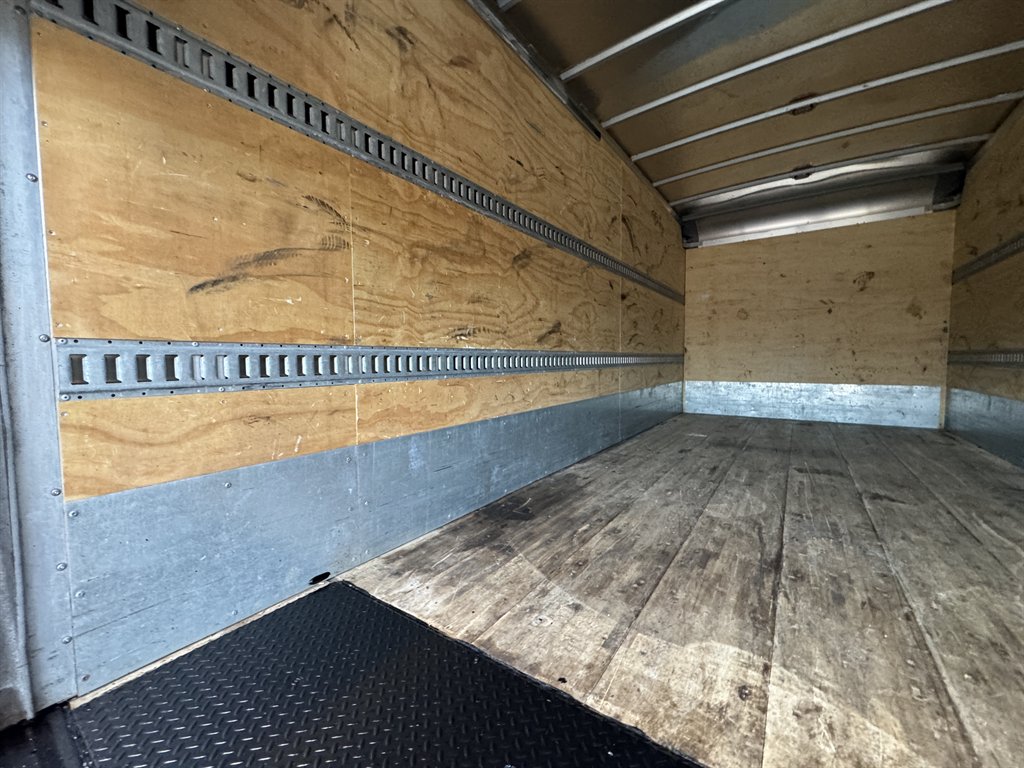 2024 Isuzu Npr-hd - $52,995
