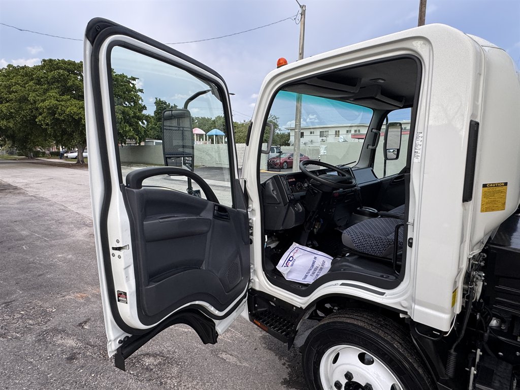 2024 Isuzu Npr-hd - $52,995
