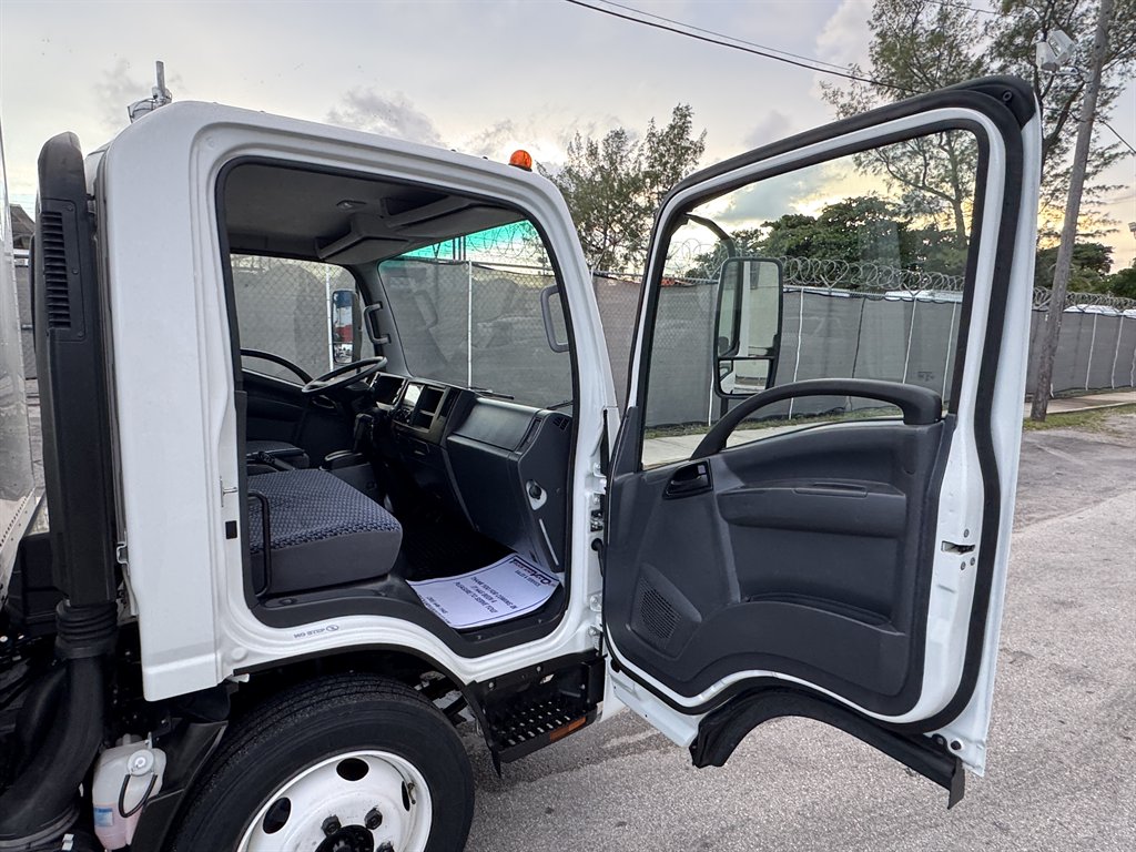 2024 Isuzu Npr-hd - $52,995