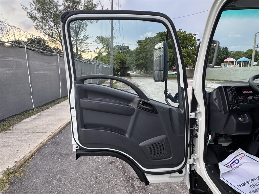 2024 Isuzu Npr-hd - $52,995