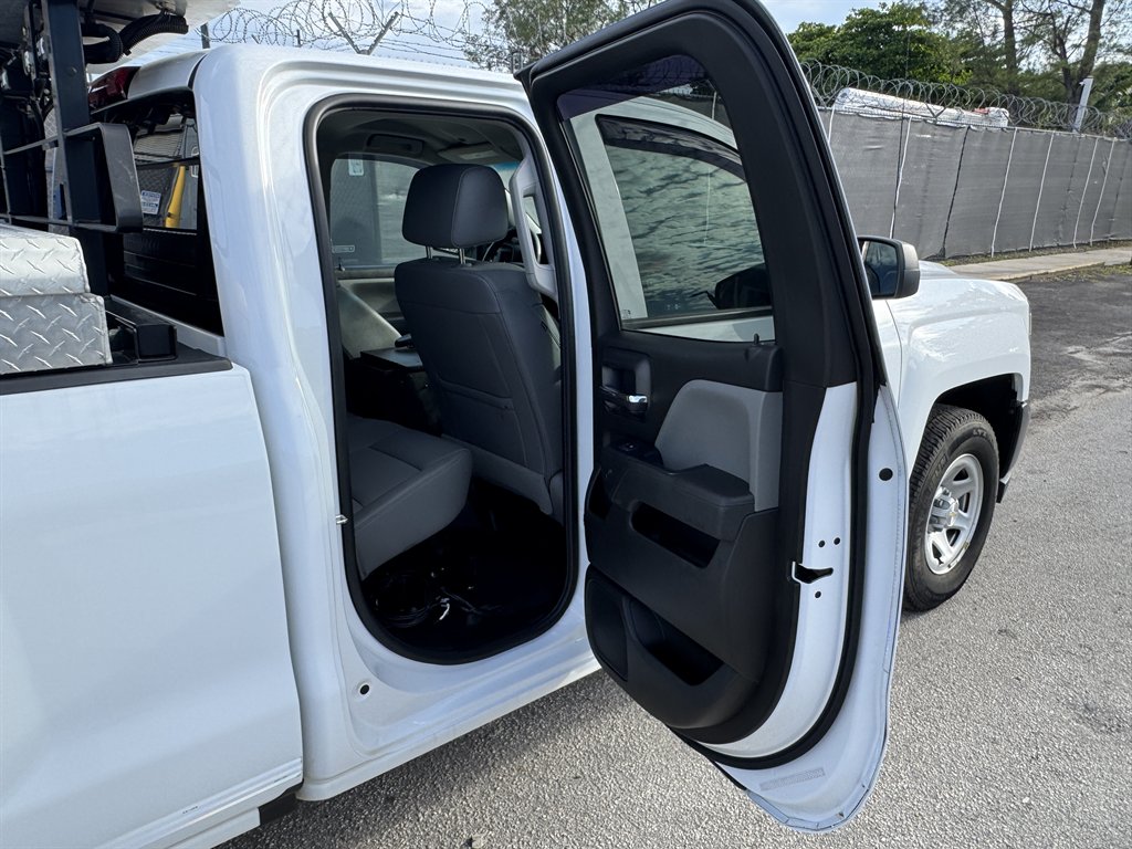 2018 Chevrolet Silverado 1500 - $17,595