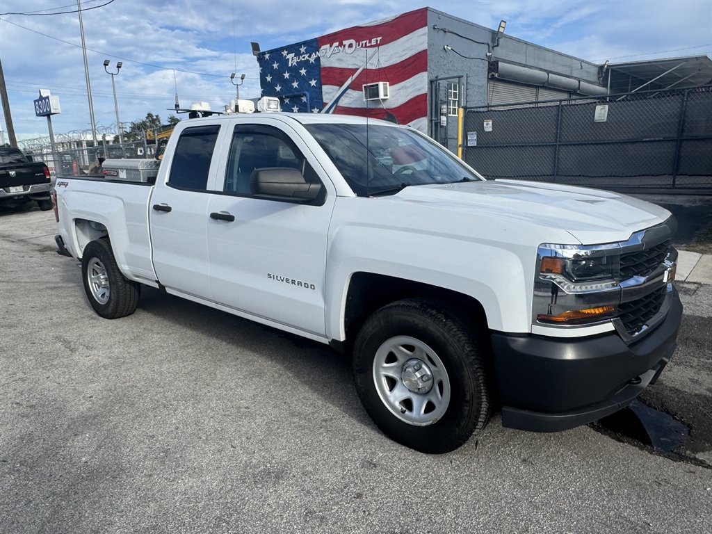 2018 Chevrolet Silverado 1500 - $17,595