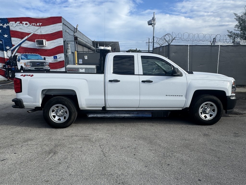 2018 Chevrolet Silverado 1500 - $17,595