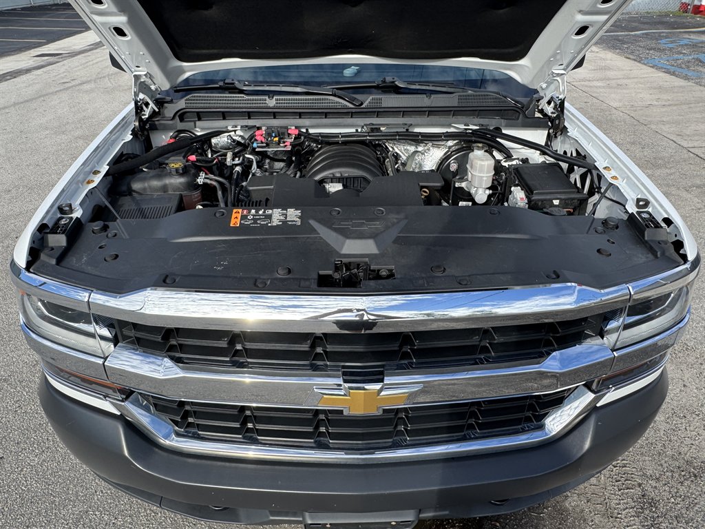 2018 Chevrolet Silverado 1500 - $17,595