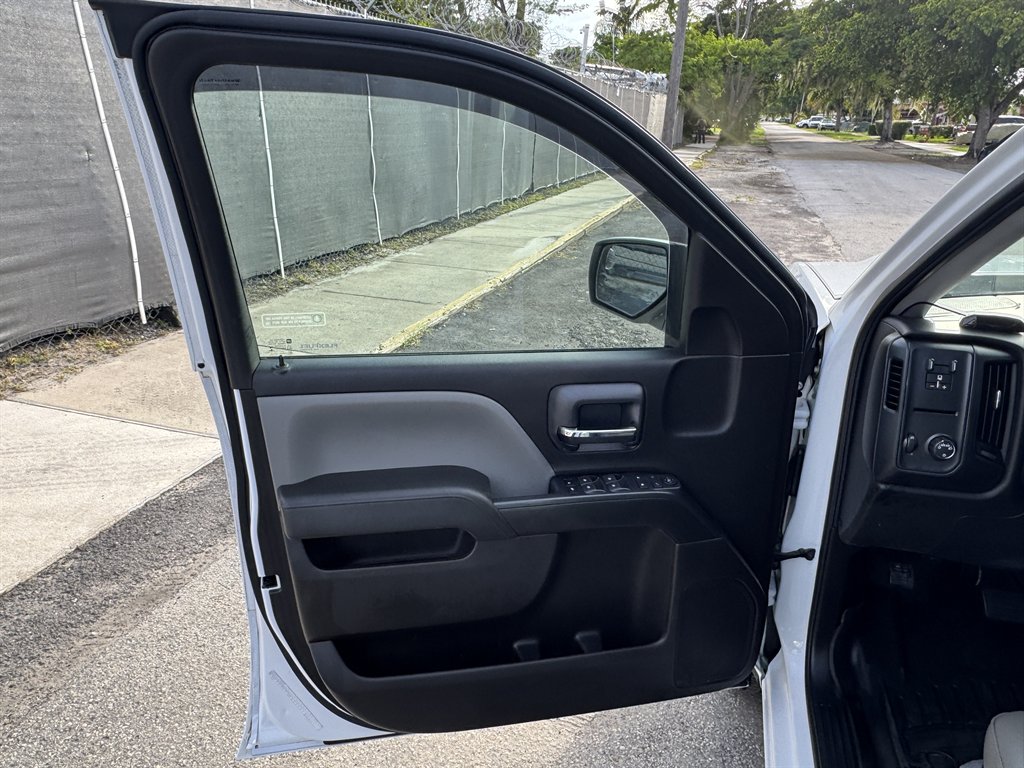 2018 Chevrolet Silverado 1500 - $17,595