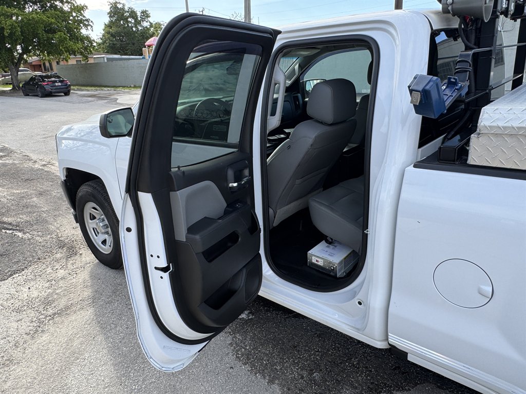 2018 Chevrolet Silverado 1500 - $17,595