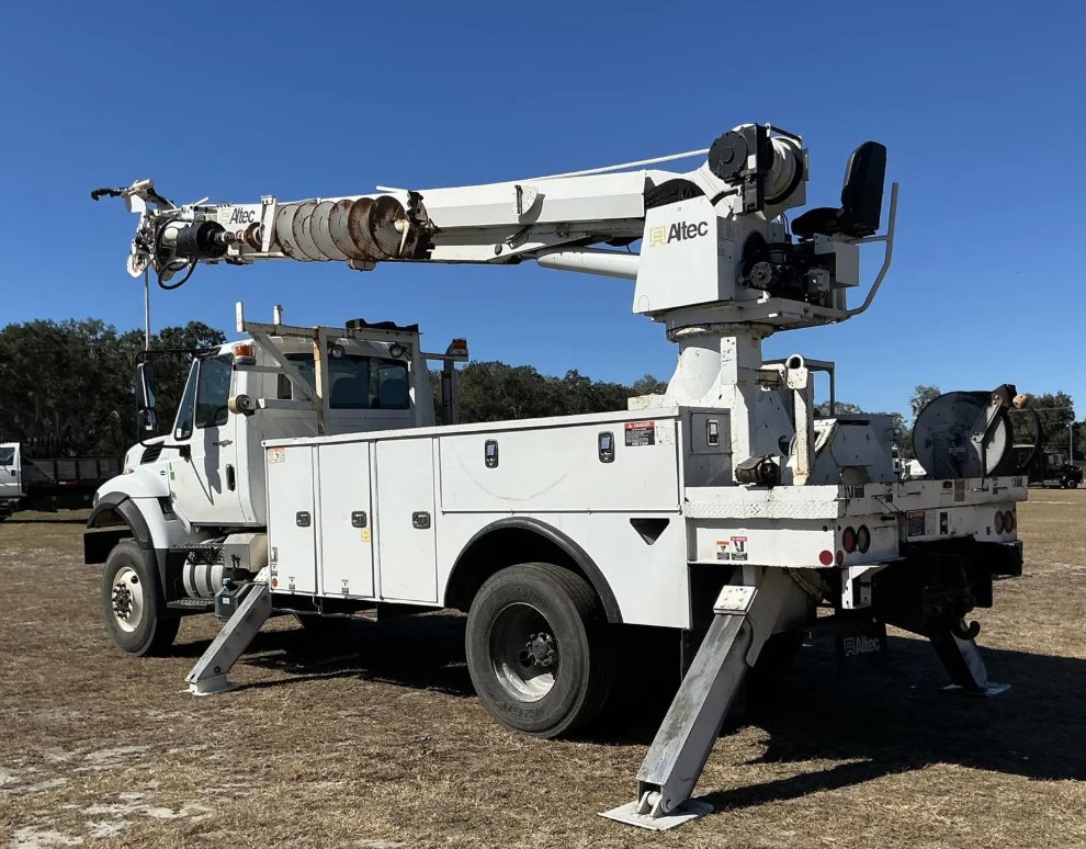 2017 International 4300 - $59,995