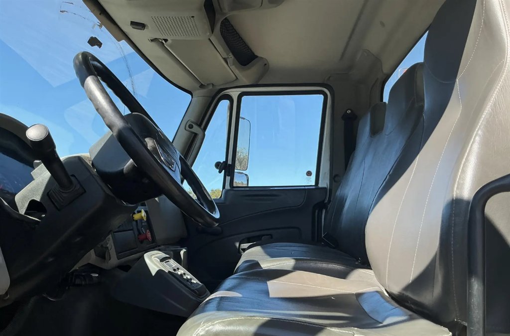 2017 International 4300 - $59,995