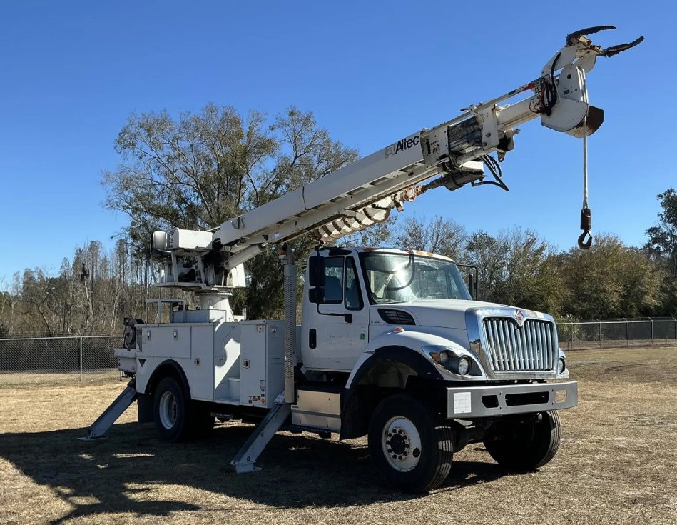 2017 International 4300 - $59,995