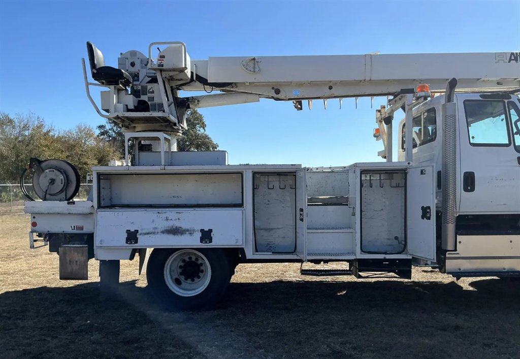 2017 International 4300 - $59,995