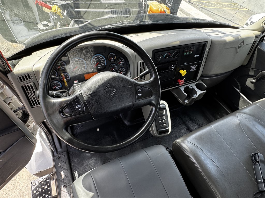 2017 International Sr515 - $59,995