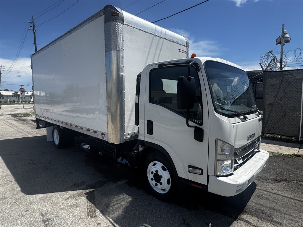 2019 Isuzu Nrr - $29,995
