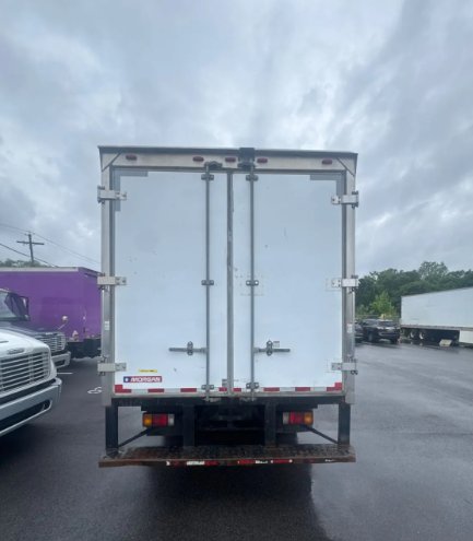 2019 Isuzu NRR - $31,995