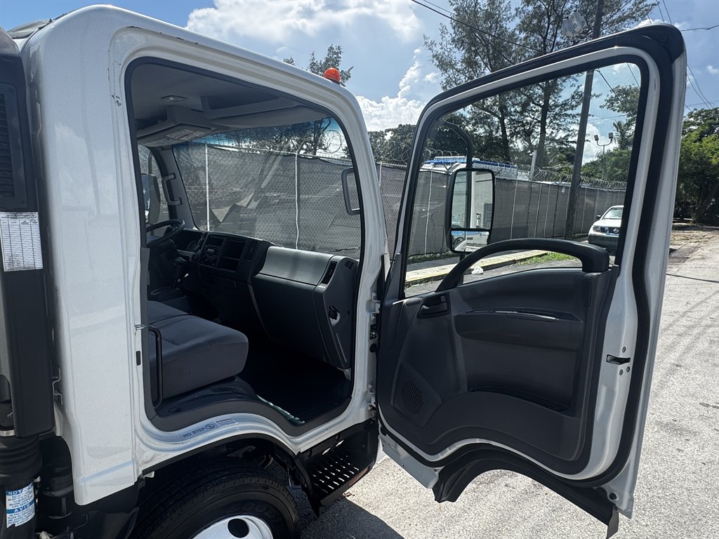 2019 Isuzu Nrr - $29,995